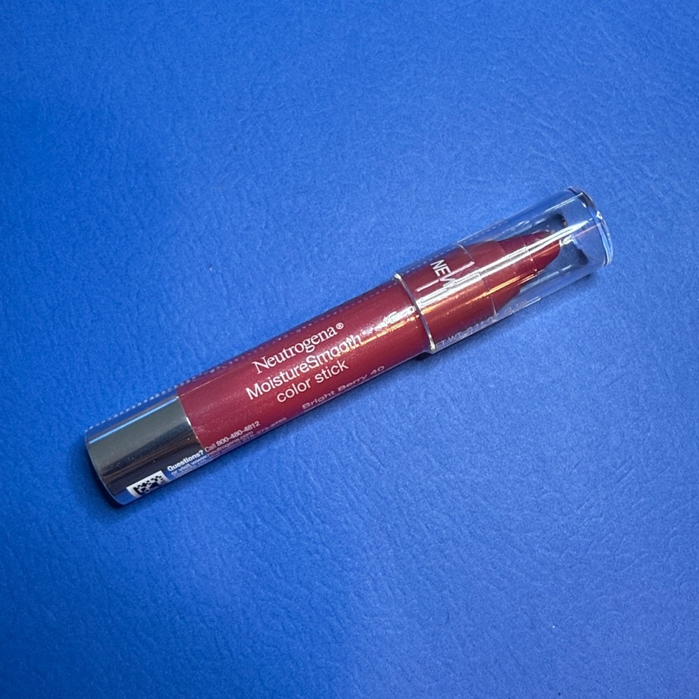 Neutrogena MoistureSmooth Color Stick - Bright Berry #40